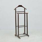 1390 3473 VALET STAND